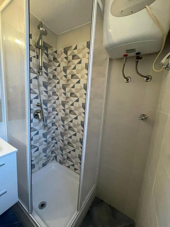 Al Cortile Apartment เชฟาลู ภายนอก รูปภาพ