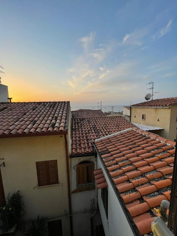 Al Cortile Apartment เชฟาลู ภายนอก รูปภาพ